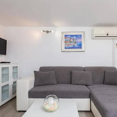 Blanka Rogoznica (Sibenik-Knin)